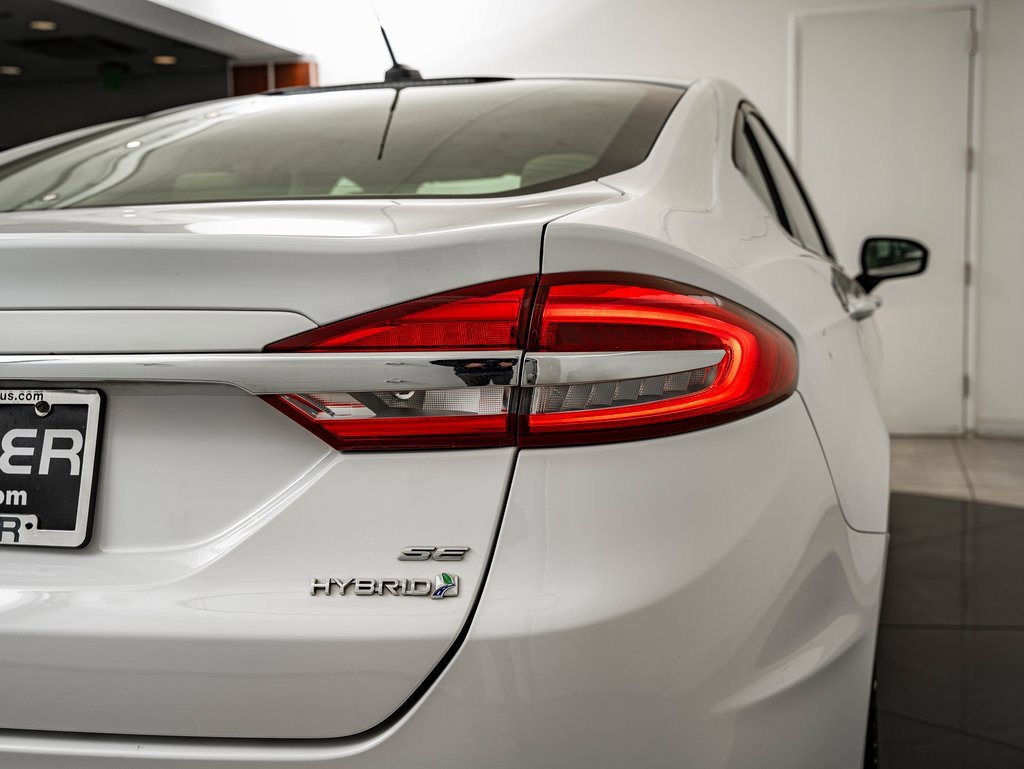 Used 2018 Ford Fusion SE image 9