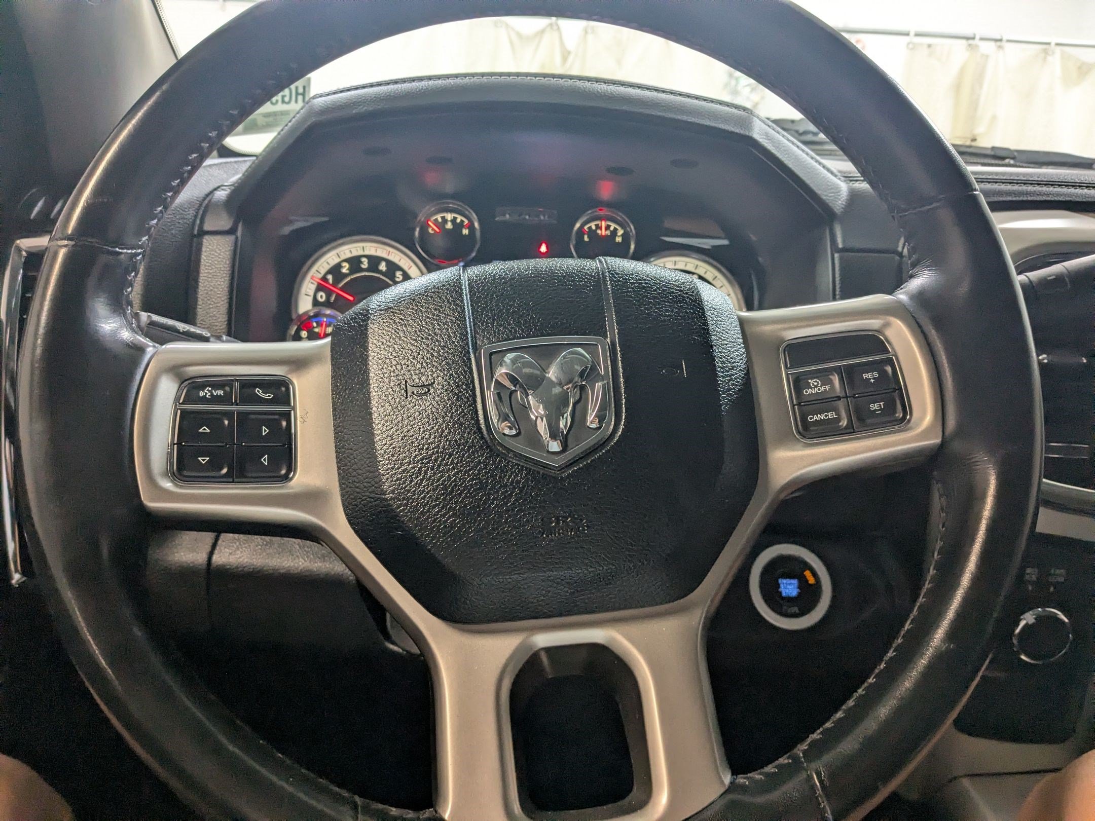 Used 2017 RAM 2500 Laramie AWD/4WD image 13
