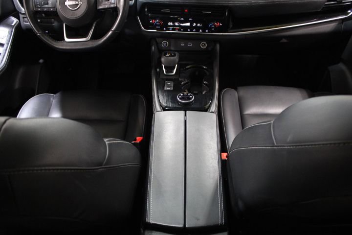 Used 2023 Nissan Rogue SL w/ SL Premium Package image 28