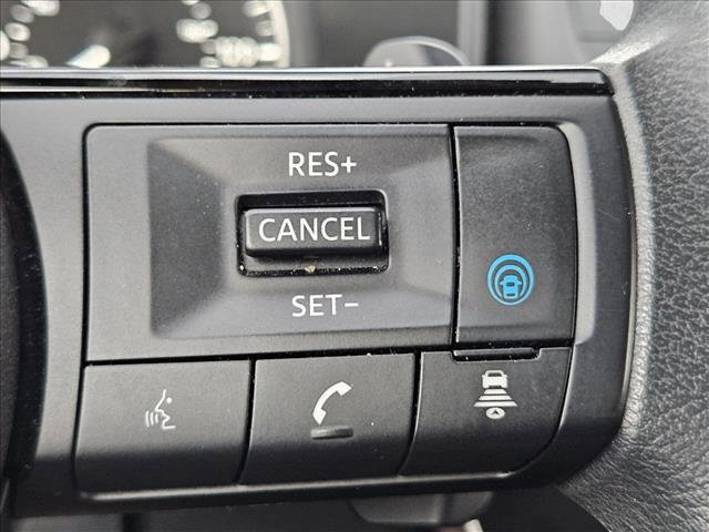 Used 2023 Nissan Rogue SV image 15