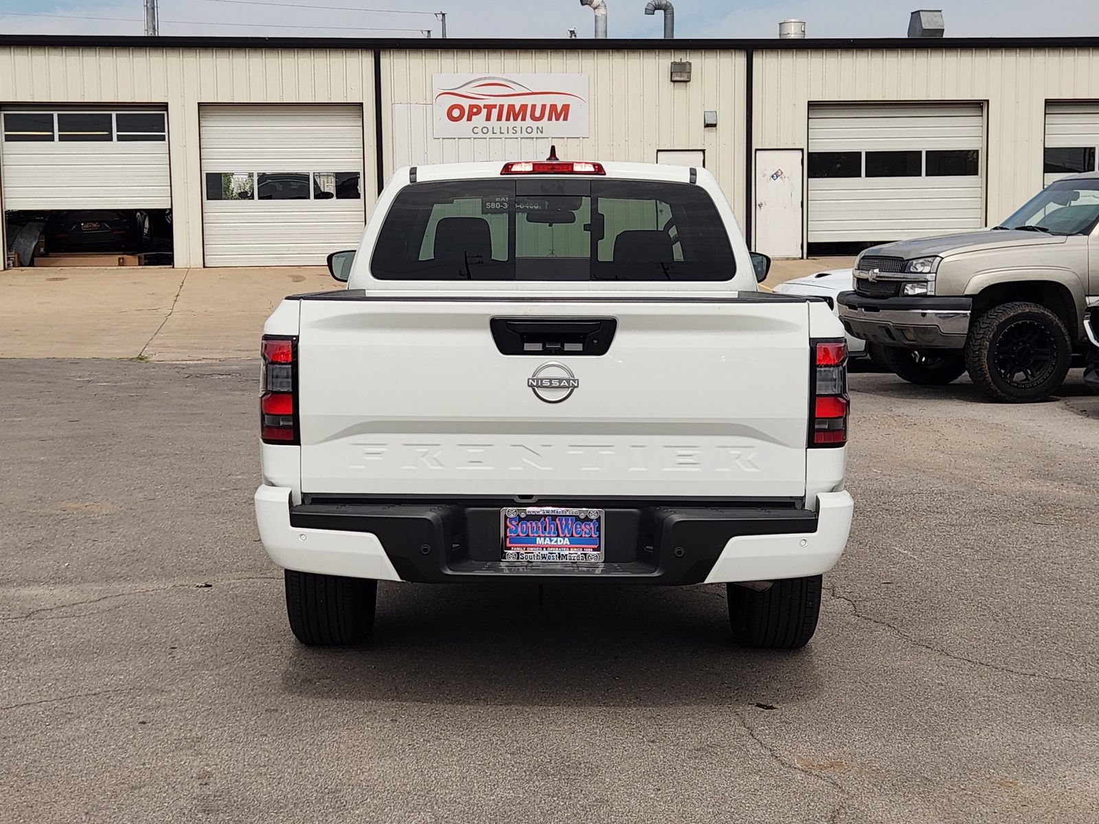 Used 2025 Nissan Frontier SV RWD image 8