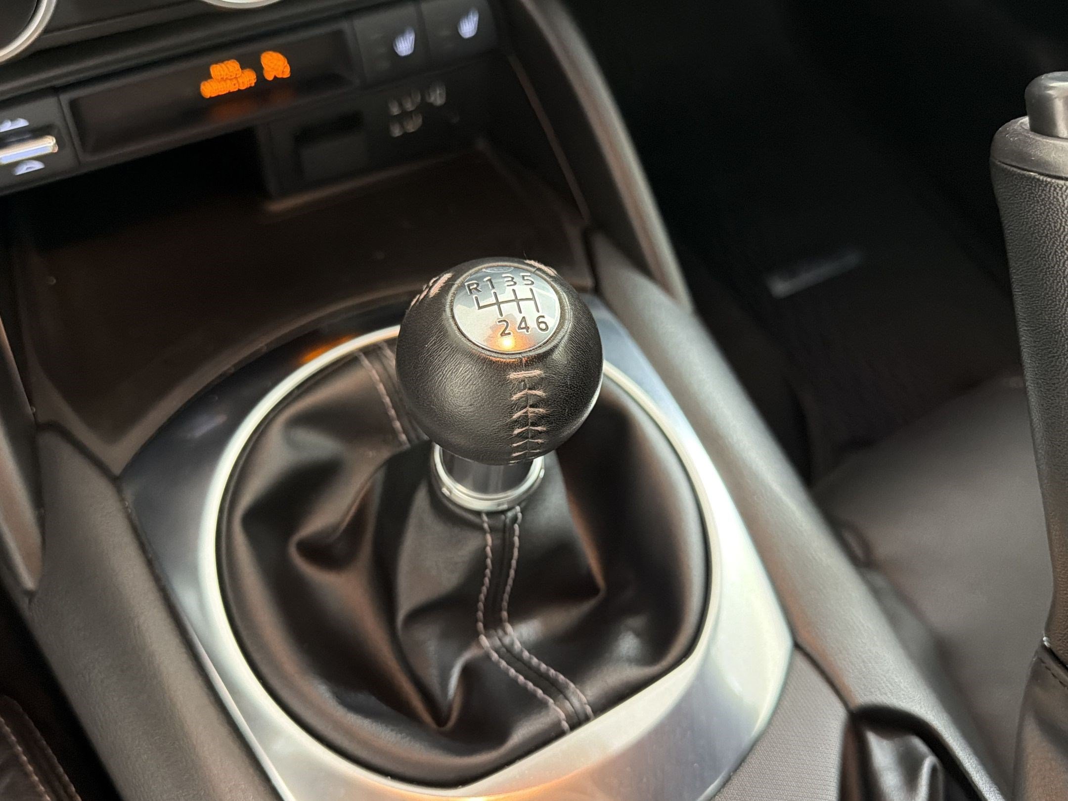 Used 2022 MAZDA MX-5 Miata RF Grand Touring w/ Weather Package RWD image 17