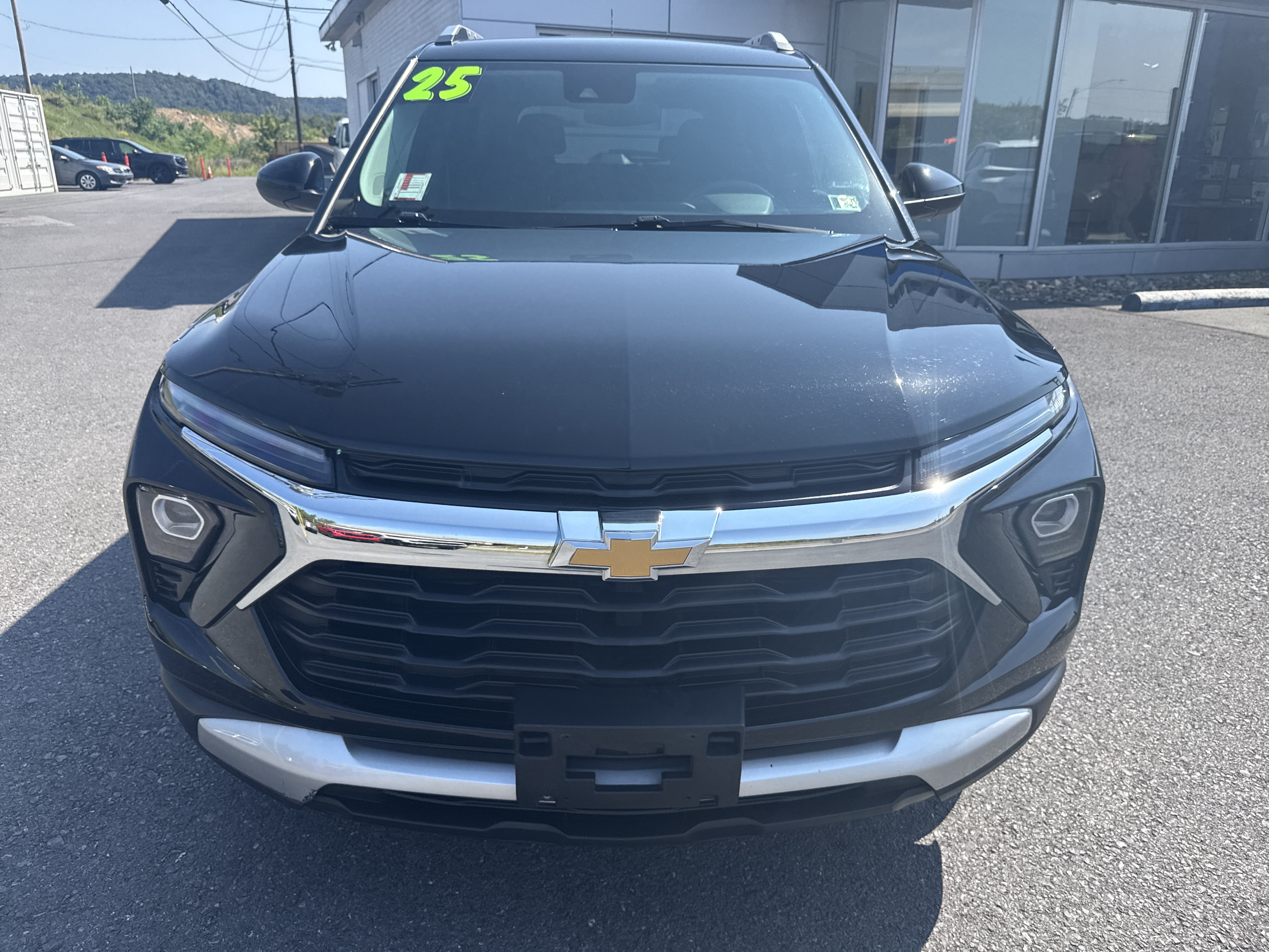 Used 2025 Chevrolet TrailBlazer LT AWD/4WD image 8