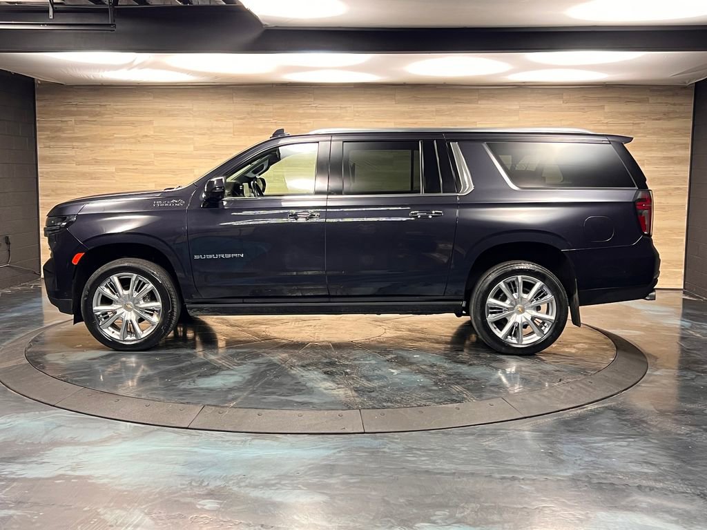 Used 2023 Chevrolet Suburban High Country w/ Advanced Technology Package image 21