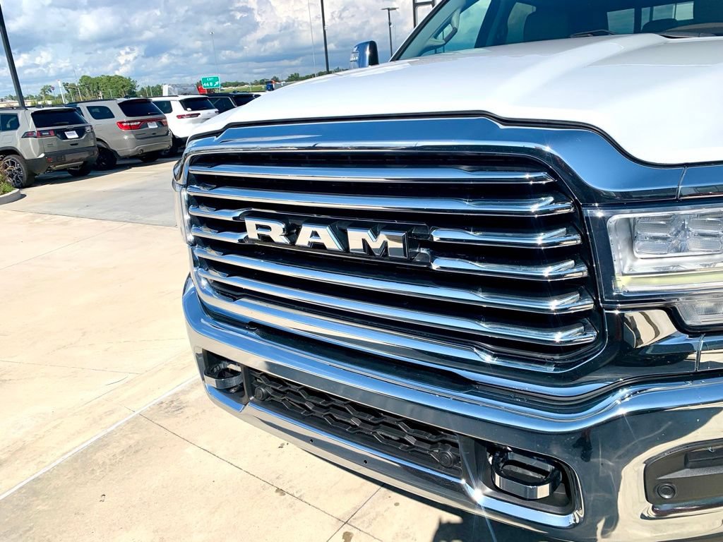 Used 2024 RAM 2500 Limited AWD/4WD image 2