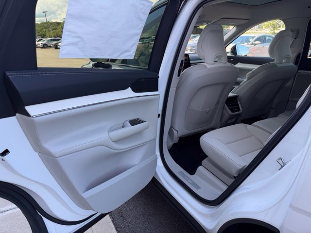 New 2026 Volvo EX90 Plus AWD/4WD image 10