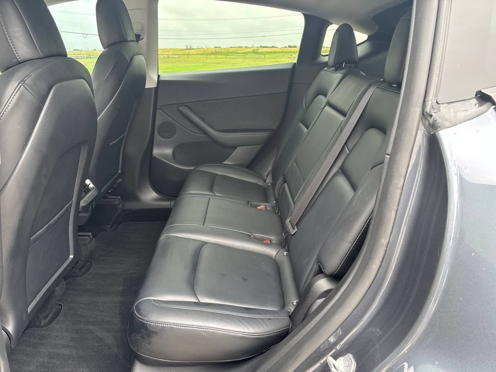 Used 2022 Tesla Model Y Performance AWD/4WD image 12