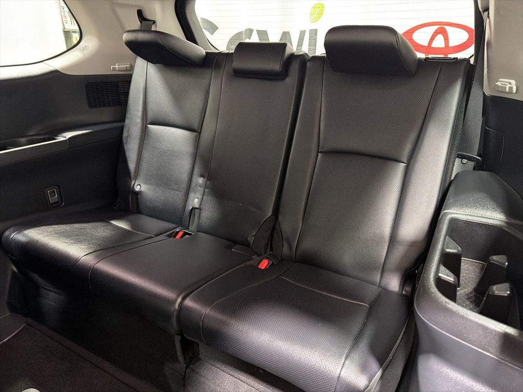 Used 2025 Toyota Grand Highlander AWD image 21