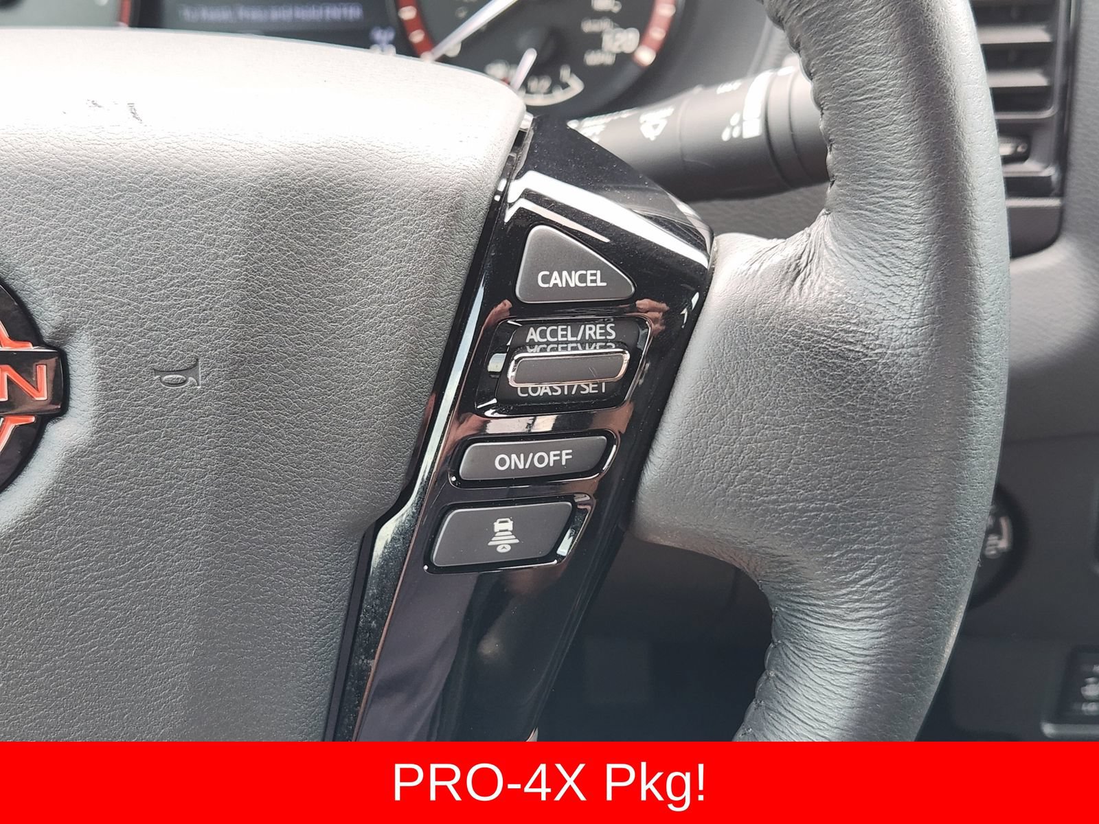 Used 2022 Nissan Frontier PRO-4X w/ Pro-4X Premium Package AWD/4WD image 39