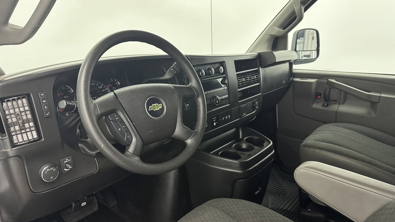 Used 2023 Chevrolet Express 2500 w/ Driver Convenience Package RWD image 8