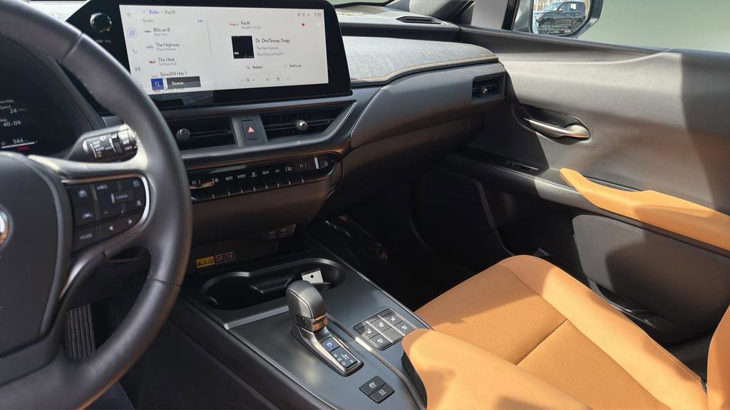 Certified 2025 Lexus UX 300h AWD w/ Accessory Package (Z1) image 24