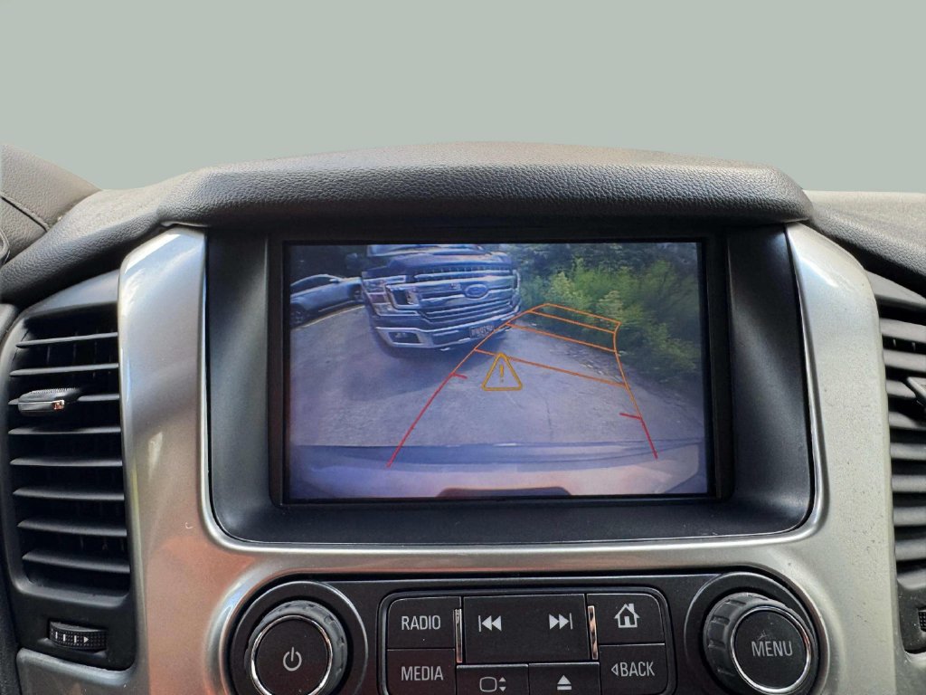 Used 2017 Chevrolet Suburban Premier AWD/4WD image 16