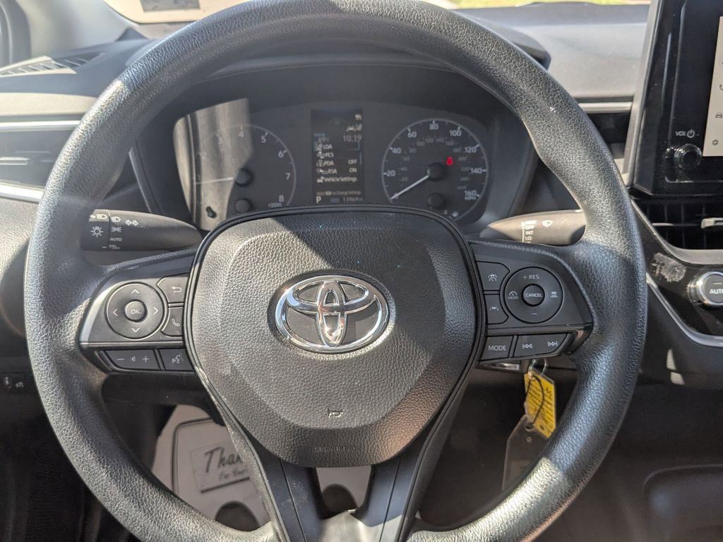 Used 2025 Toyota Corolla LE FWD image 19