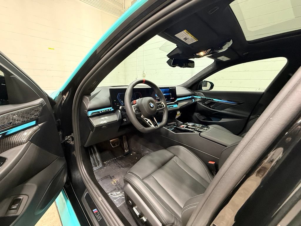 Used 2026 BMW M5 Touring AWD/4WD image 34