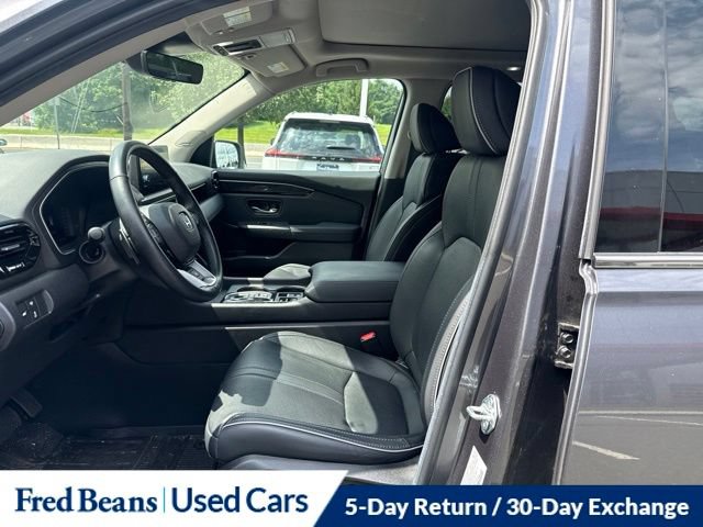 Used 2025 Honda Pilot Elite image 23