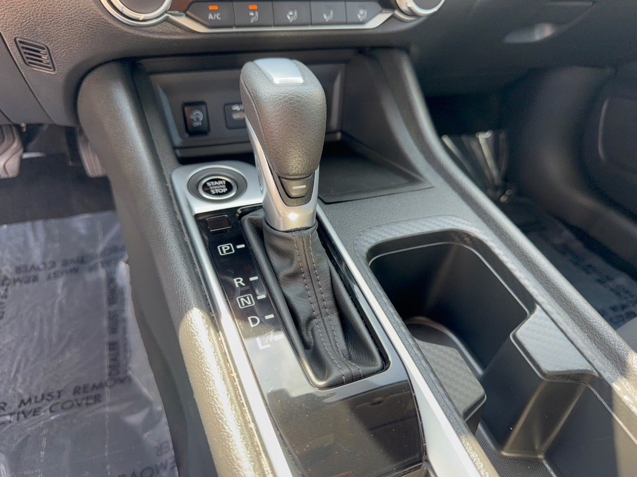 Used 2025 Nissan Sentra SV FWD image 21
