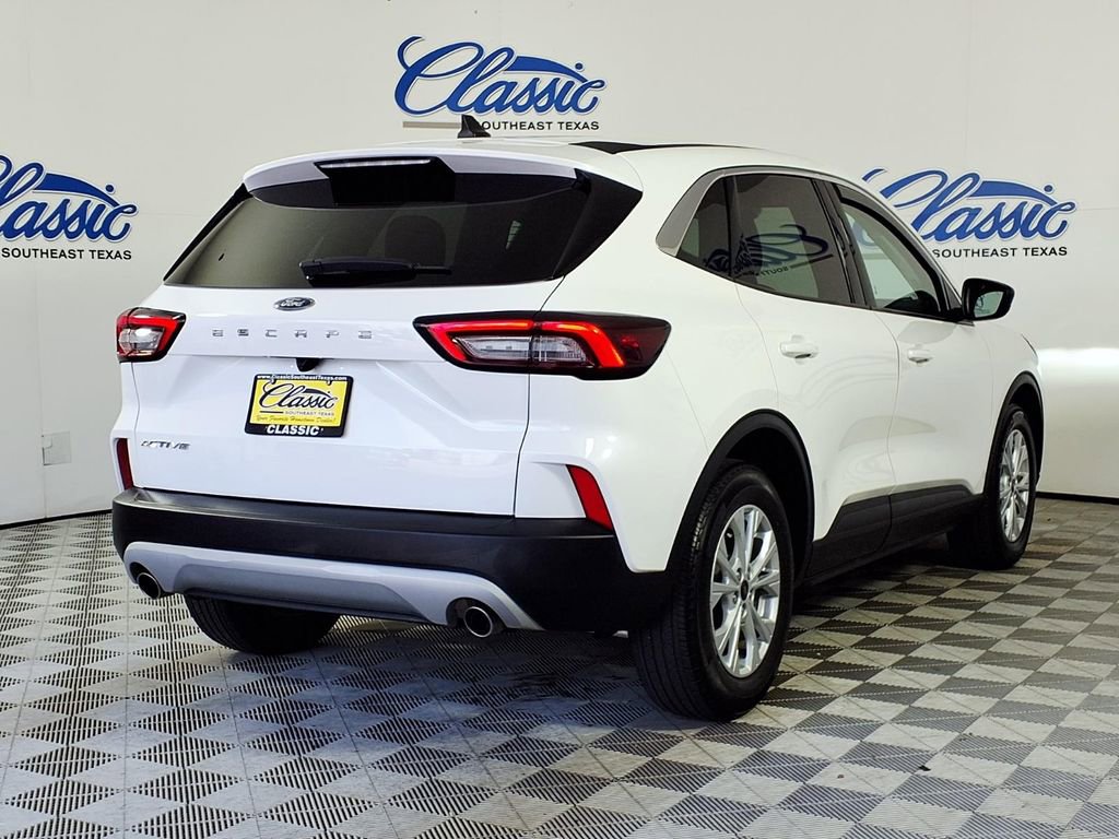 Used 2023 Ford Escape Active w/ Cold Weather Package image 6