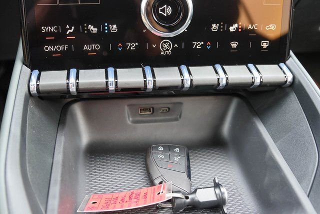 New 2026 GMC Terrain AT4 w/ Convenience Package III image 19