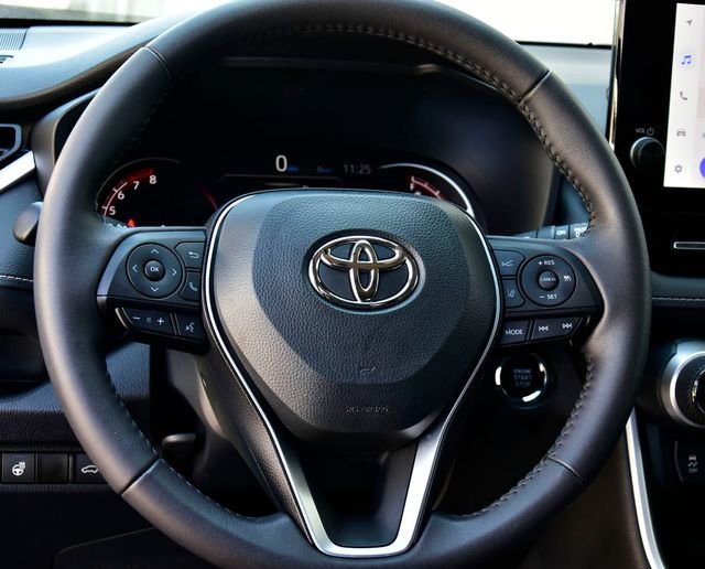 Certified 2023 Toyota RAV4 XLE Premium AWD/4WD image 18
