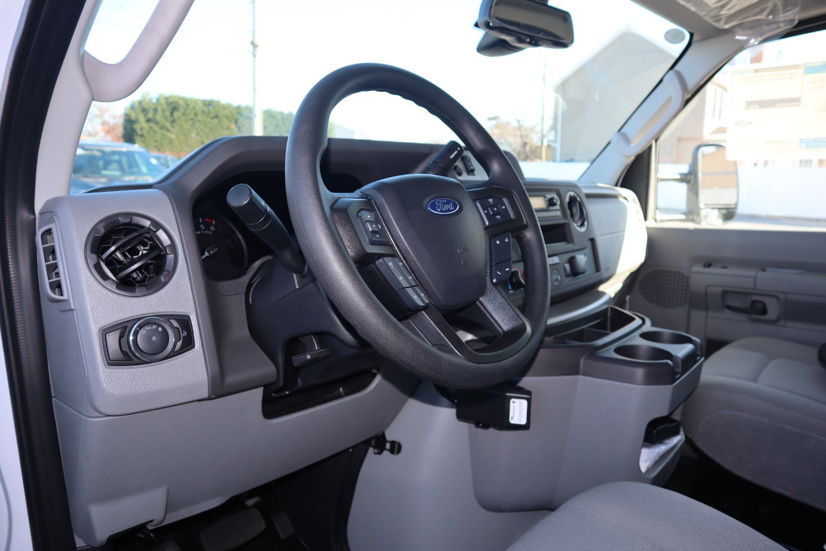 New 2026 Ford E-450 and Econoline 450 Super Duty w/ Power Equipment Group RWD image 20