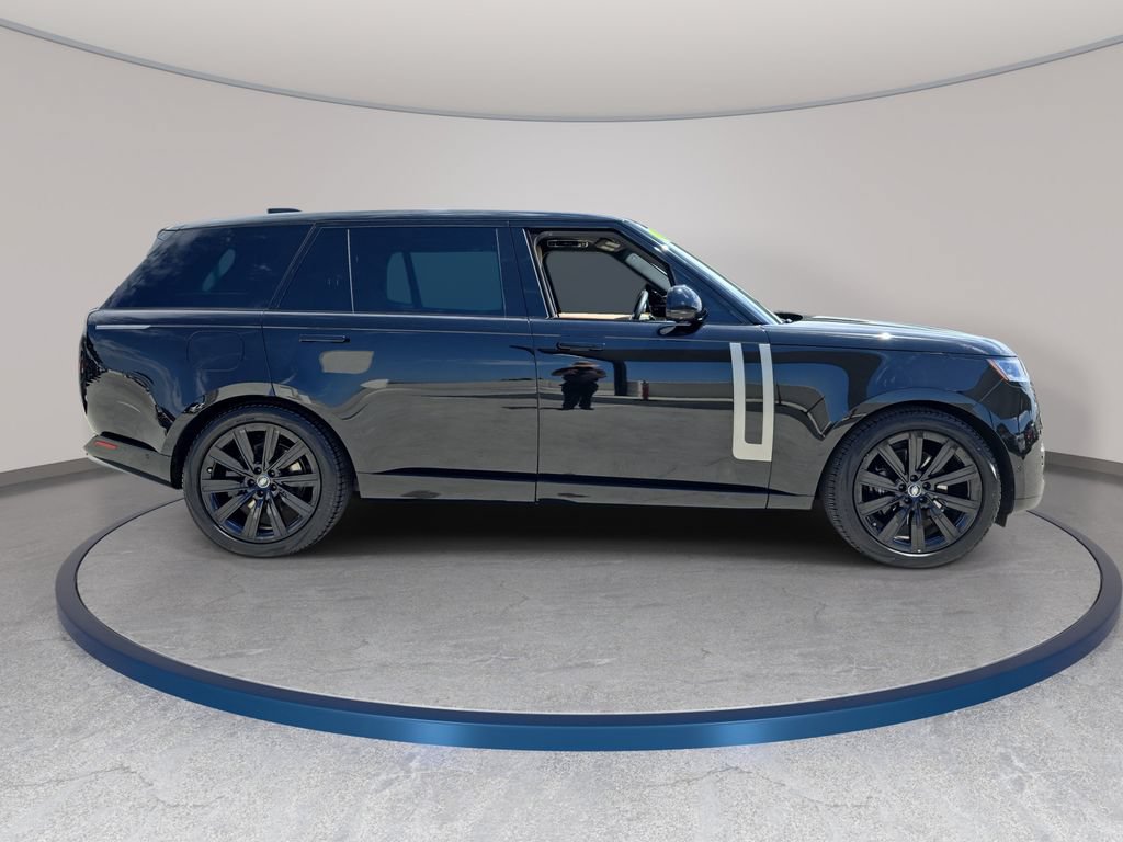Certified 2025 Land Rover Range Rover Long Wheelbase SE AWD/4WD image 4
