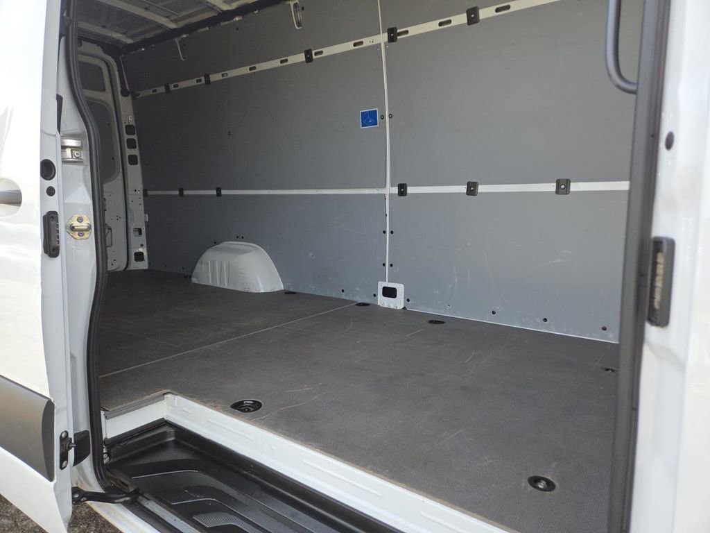 Used 2024 Mercedes-Benz Sprinter 2500 w/ Acoustic Package image 16