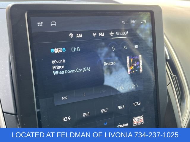 Used 2024 Ford Edge SEL image 13