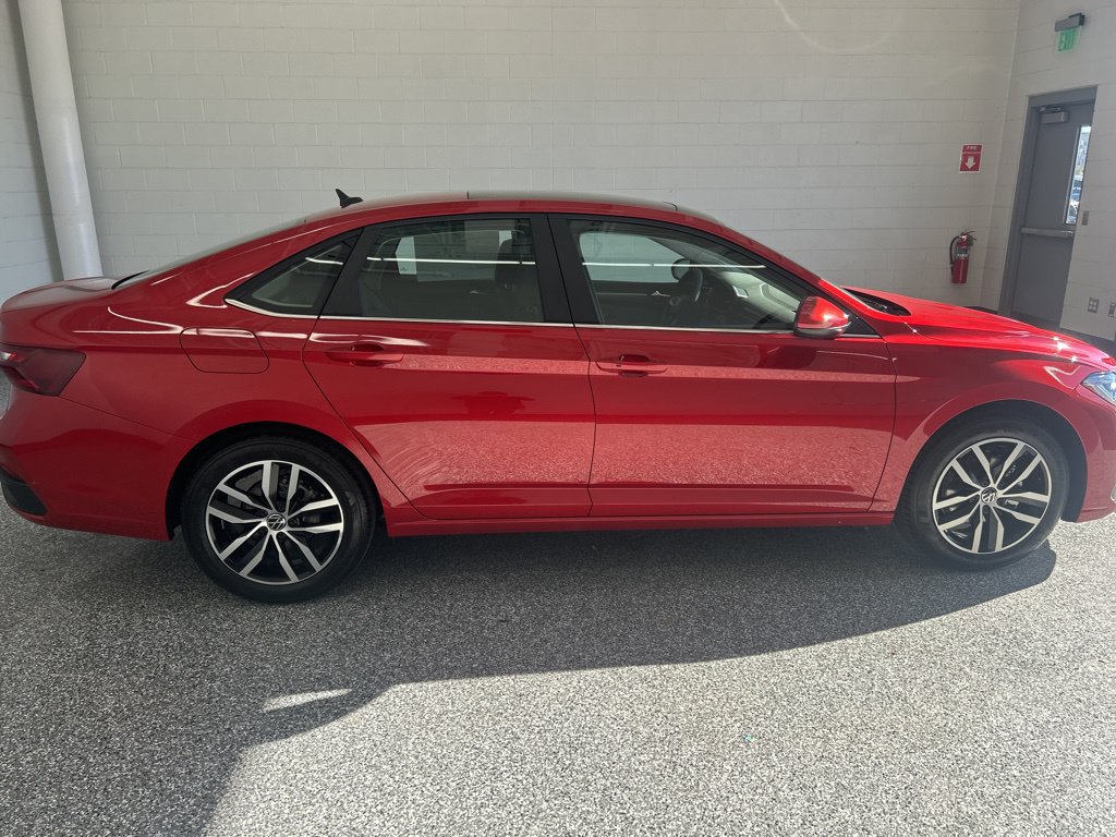 New 2026 Volkswagen Jetta SE FWD image 7