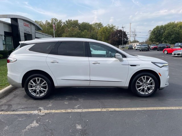 Used 2023 Buick Enclave Essence w/ Experience Buick Package AWD/4WD image 12