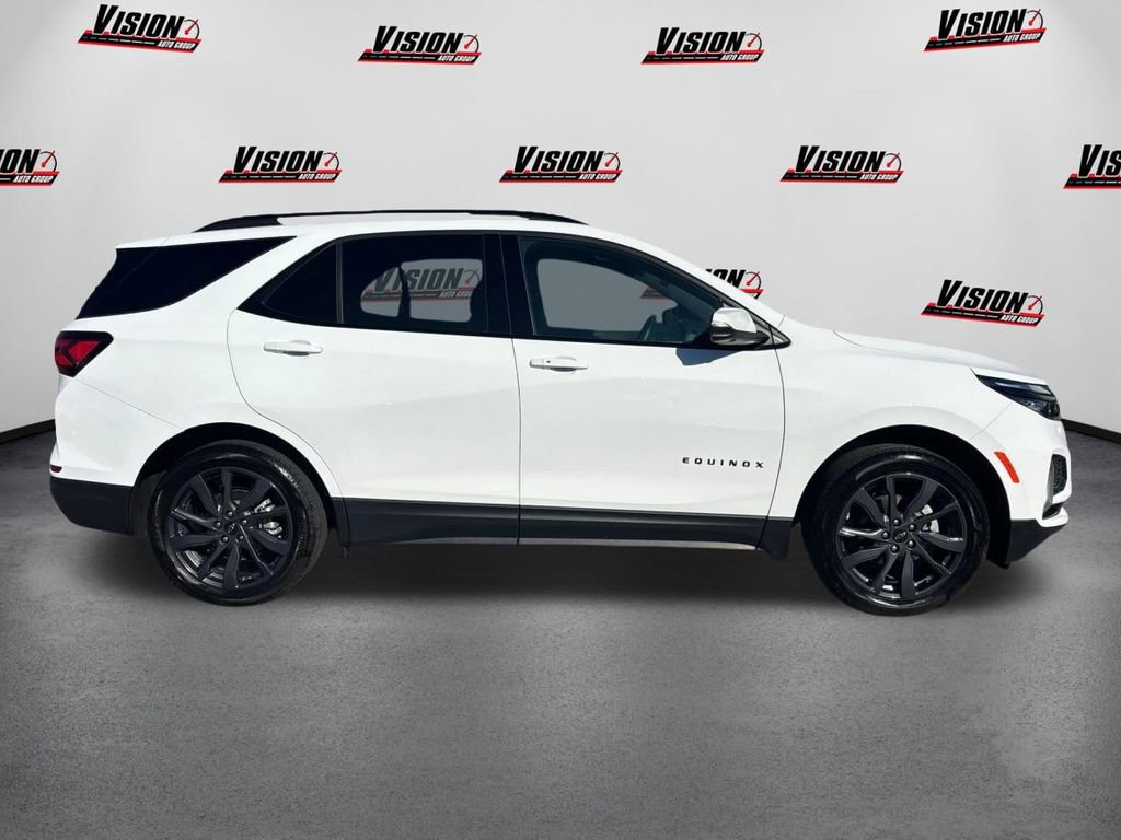 Used 2024 Chevrolet Equinox RS w/ RS Leather Package image 4