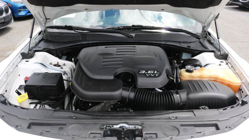 Used 2018 Chrysler 300 Touring w/ Sport Appearance Package RWD image 22