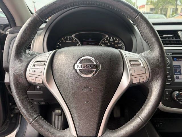 Used 2016 Nissan Altima 2.5 SL w/ 2.5 Technology Package FWD image 13