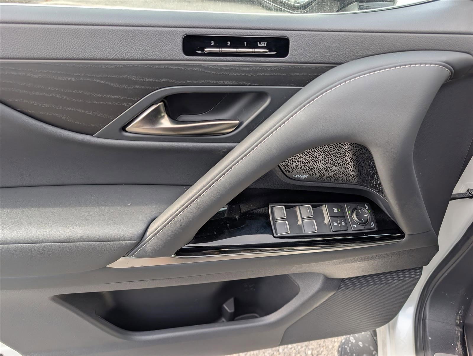 New 2026 Lexus LX 700h Luxury image 16