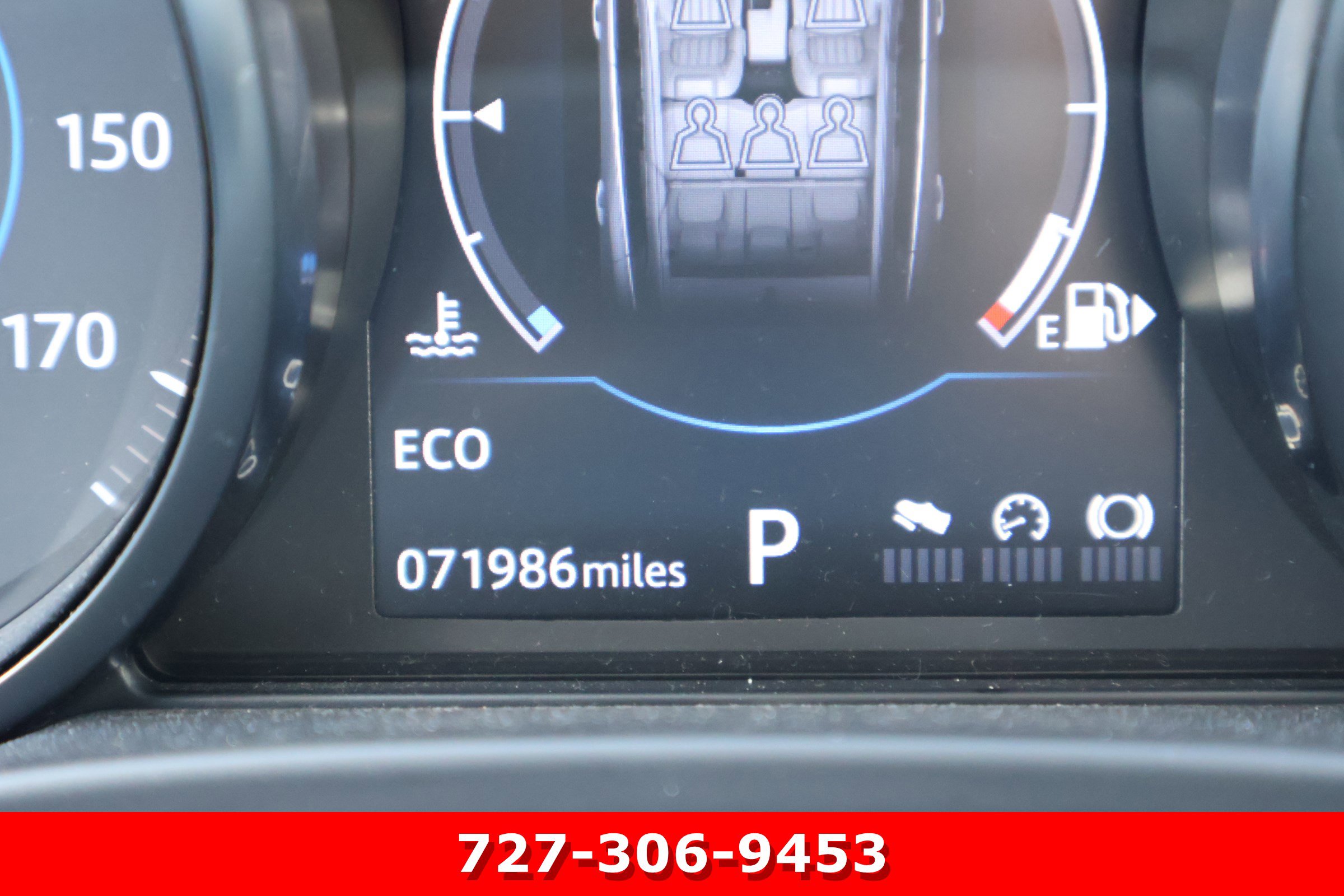 Used 2018 Jaguar F-PACE R-Sport image 26