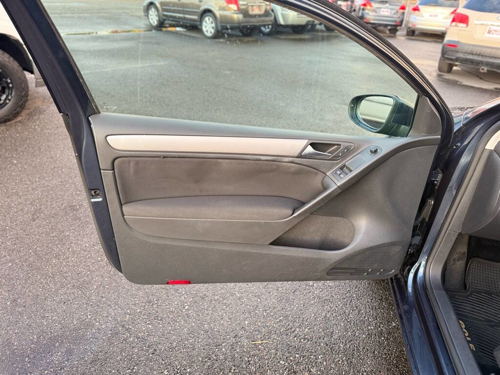 Used 2010 Volkswagen Golf 2-Door image 11