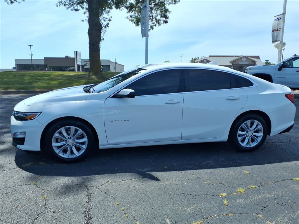 Used 2025 Chevrolet Malibu LT FWD image 4