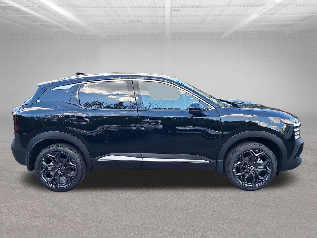 New 2026 Nissan Kicks SR FWD image 7