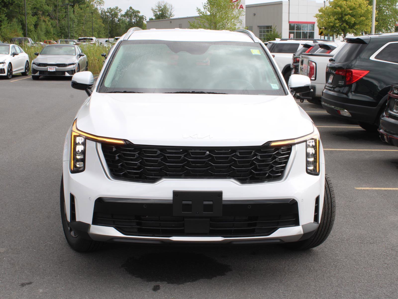 New 2026 Kia Sorento S image 4