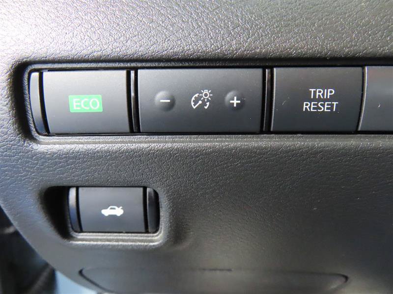 Used 2024 Nissan Sentra SV FWD image 18