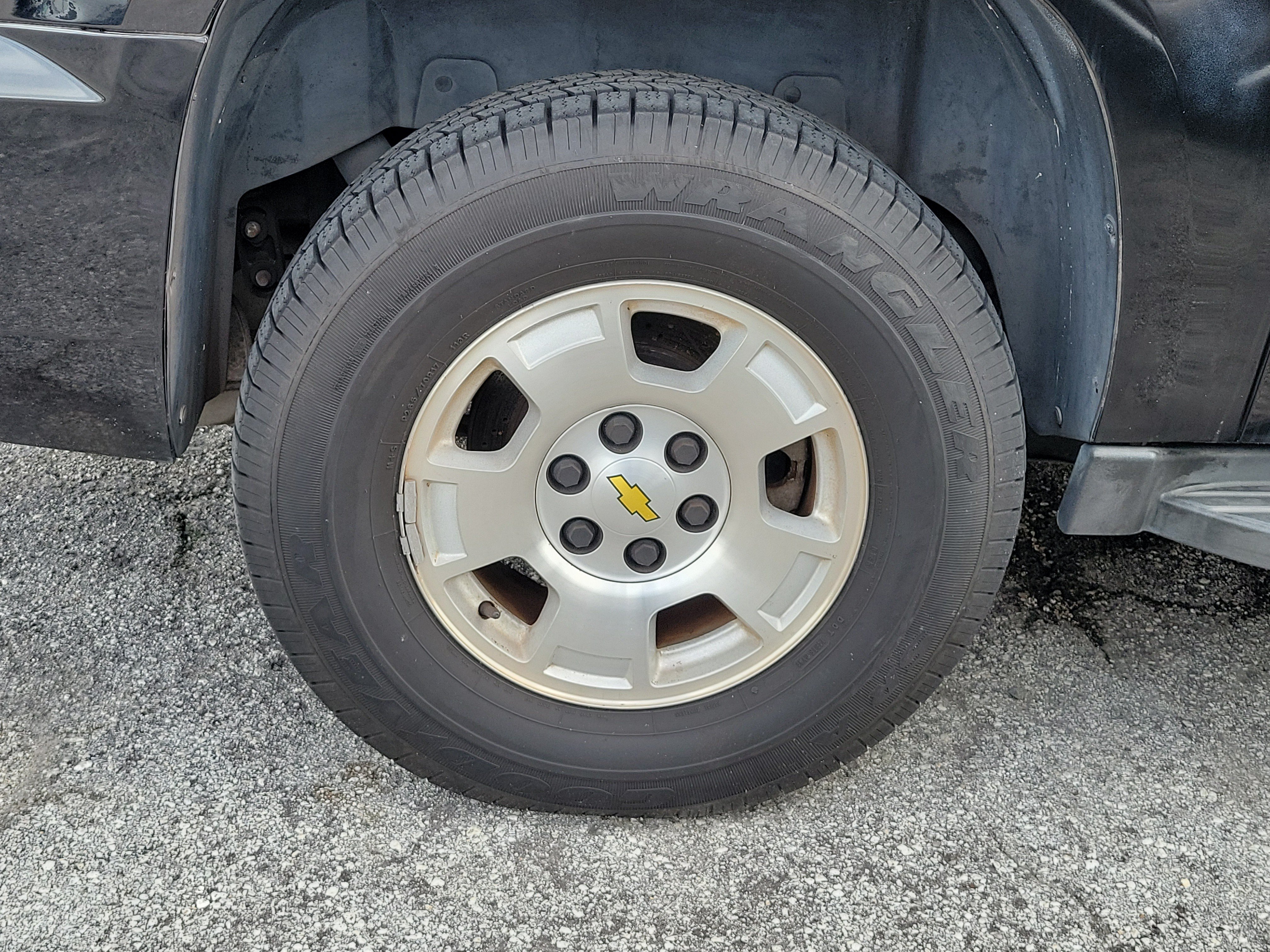 Used 2012 Chevrolet Suburban LT RWD image 8