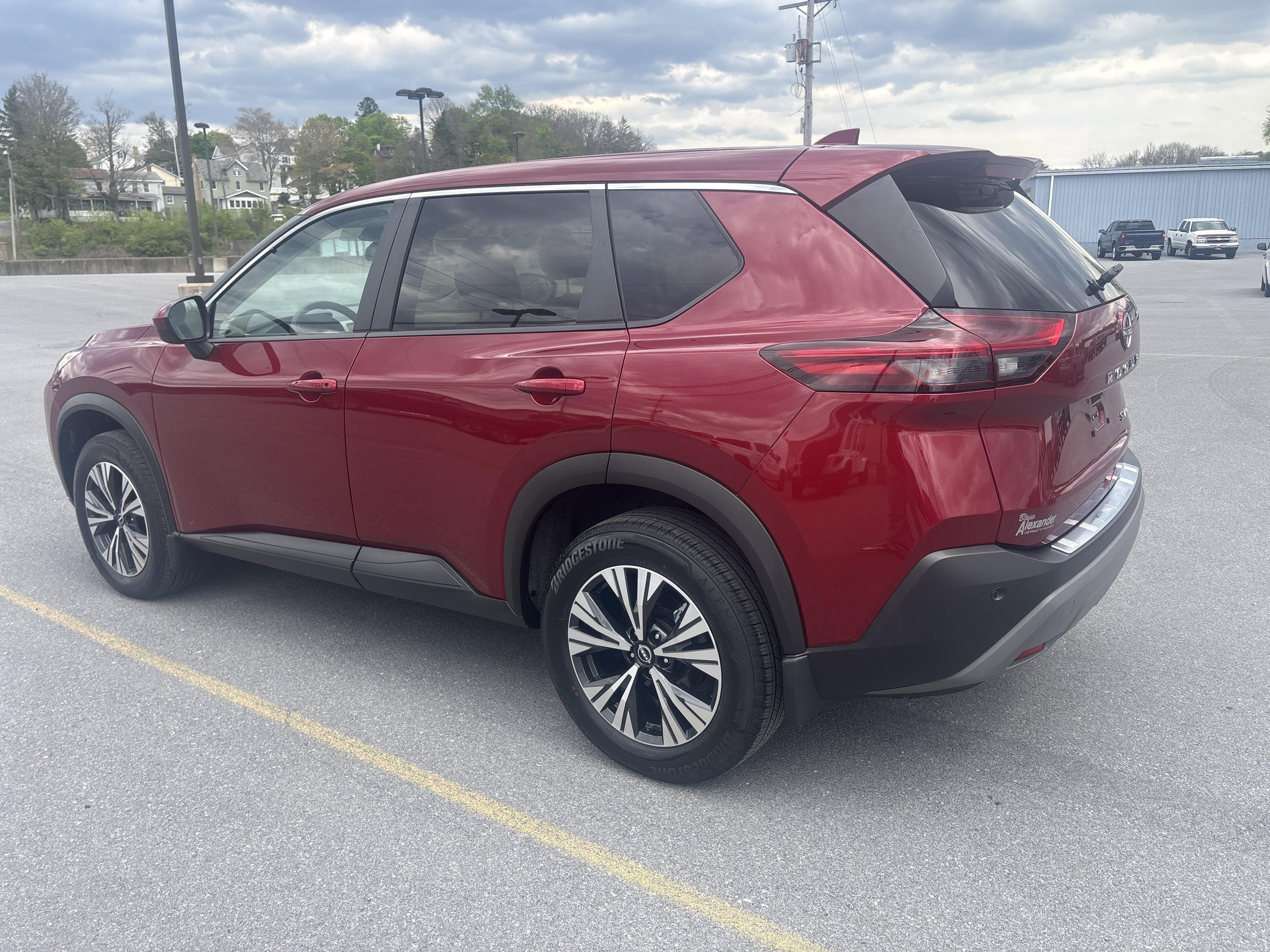 Used 2023 Nissan Rogue SV AWD/4WD image 6