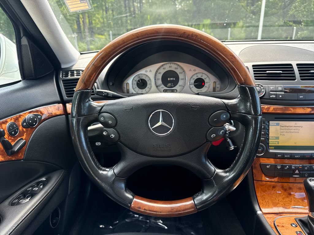 Used 2008 Mercedes-Benz E 350 4MATIC Sedan image 19