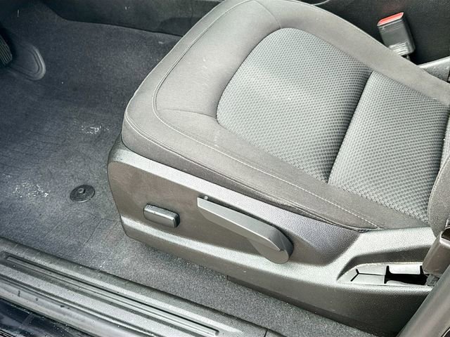 Used 2019 Chevrolet Colorado LT w/ LT Convenience Package image 18