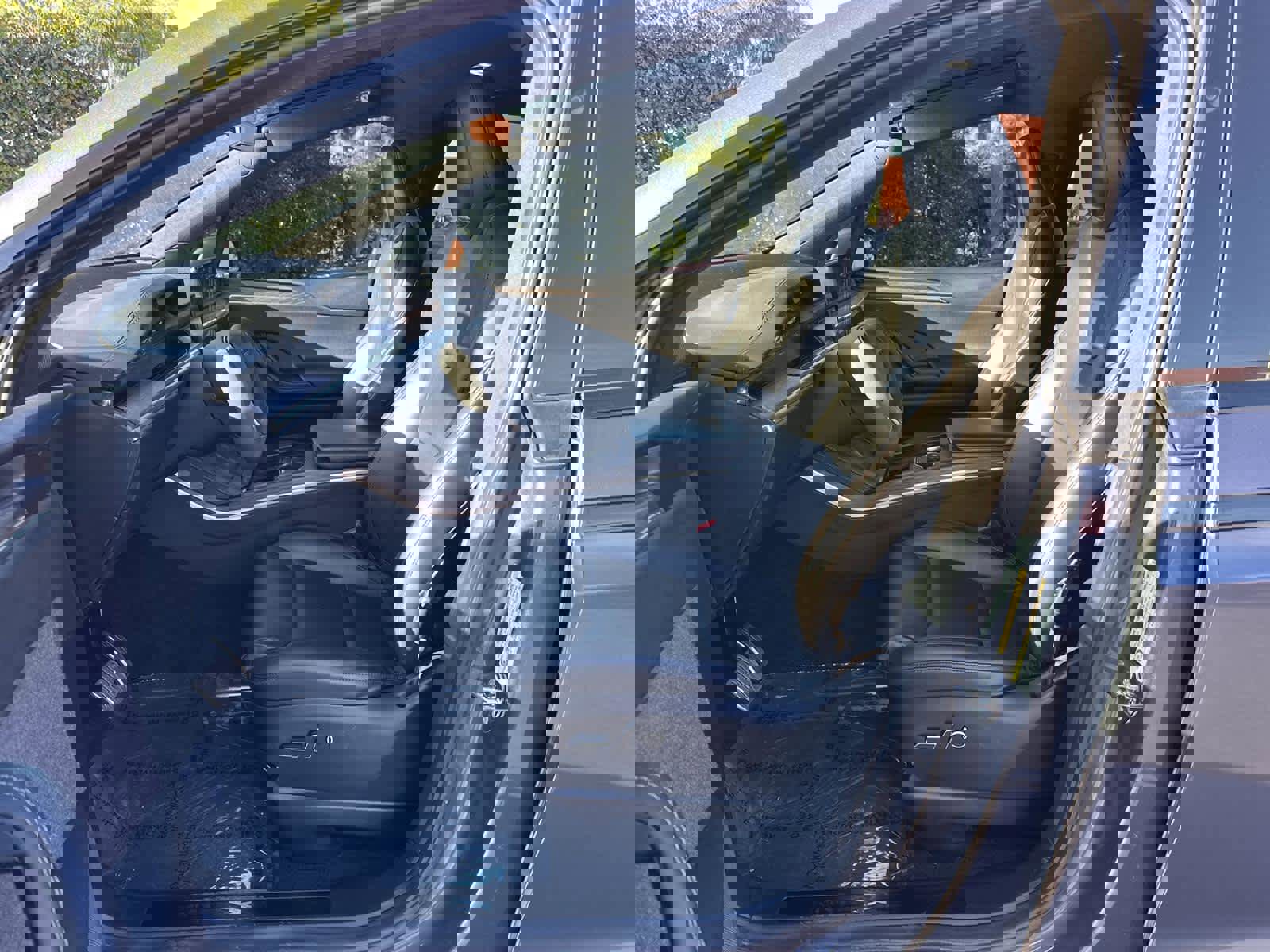 Used 2022 Tesla Model X image 11