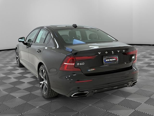Used 2021 Volvo S60 T8 R-Design Expression AWD/4WD image 3