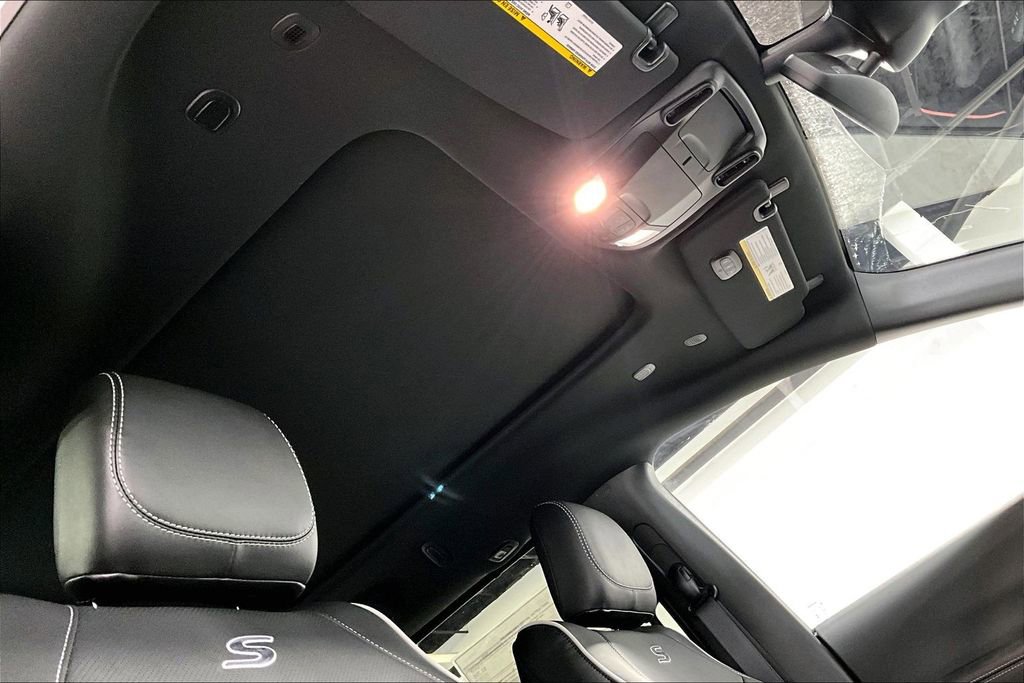 New 2026 Chrysler Pacifica Limited w/ S Appearance Package image 22