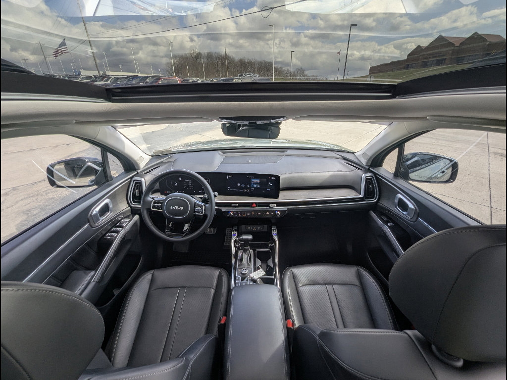 Used 2024 Kia Sorento SX image 27
