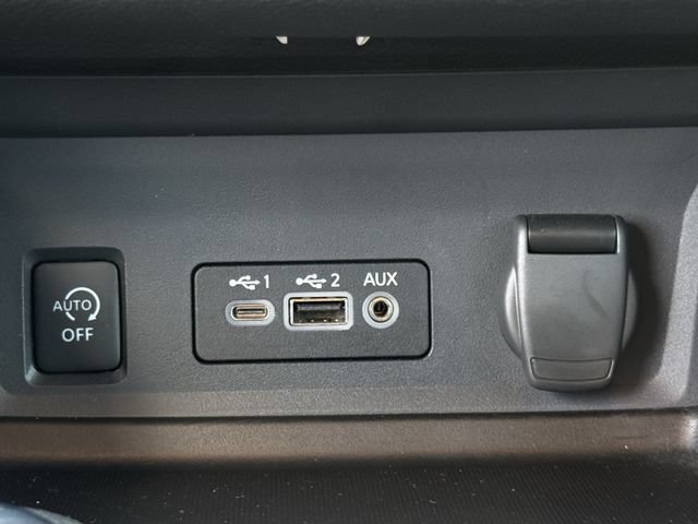 Used 2025 Nissan Sentra SV w/ Trunk Package FWD image 22