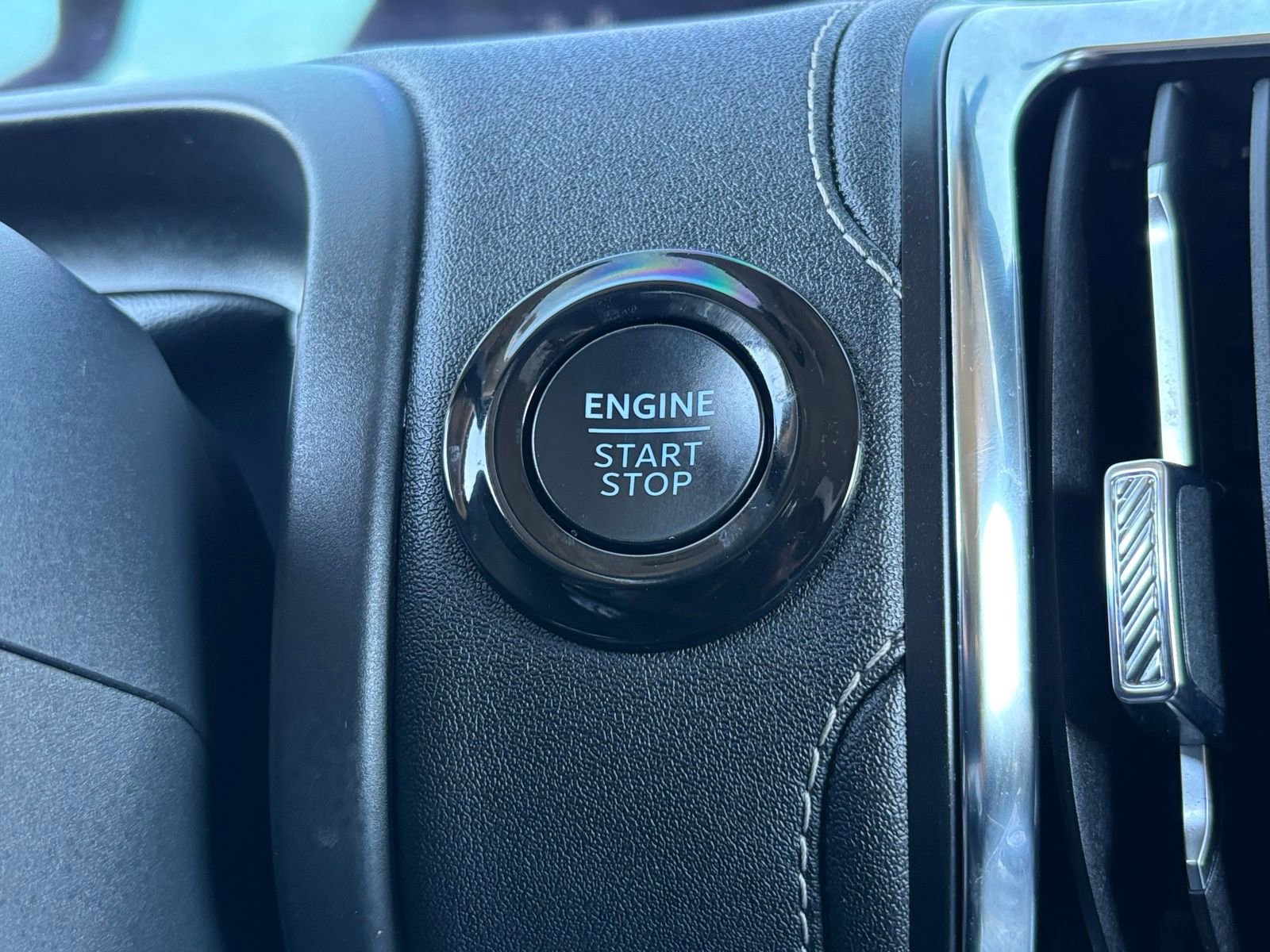 Used 2025 Ford Expedition Platinum image 26