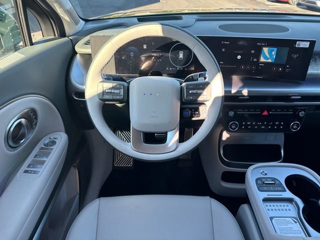 New 2026 Hyundai Ioniq 9 Calligraphy image 13